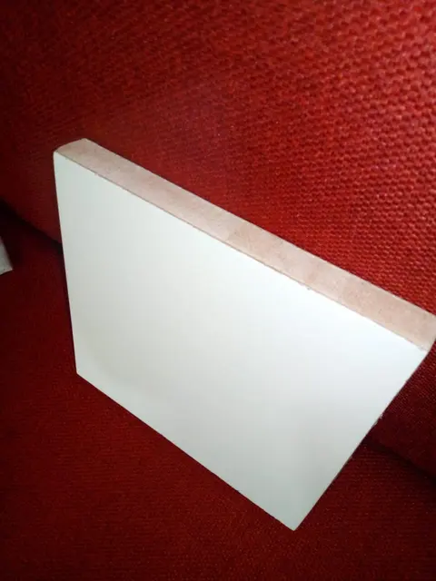 Panel con melamina blanca
